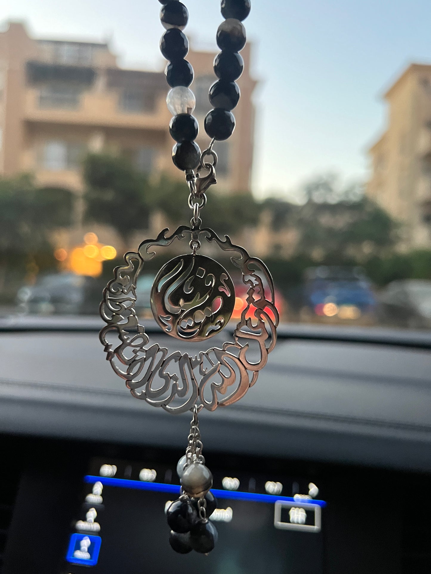 استودعك الله الذي لا تضييع ودائعه
