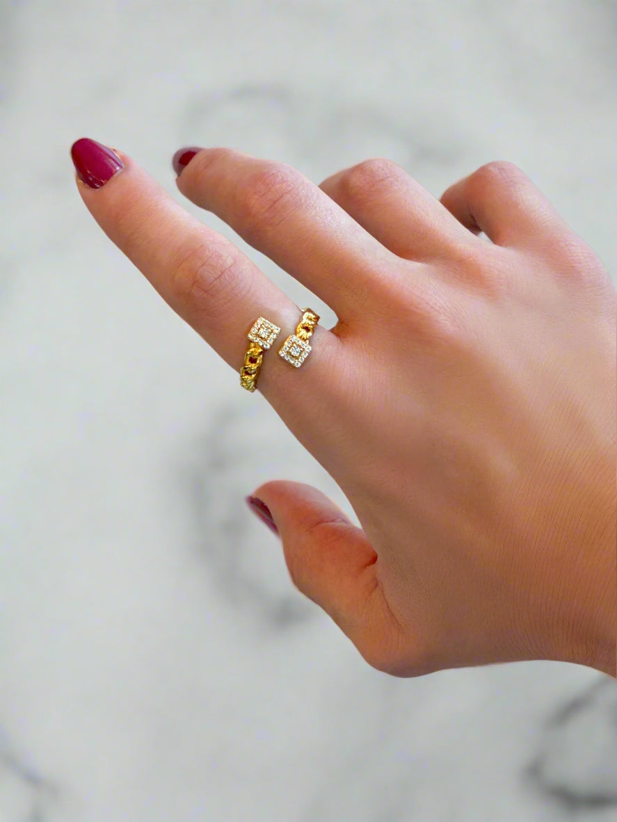 Reta Gold Ring