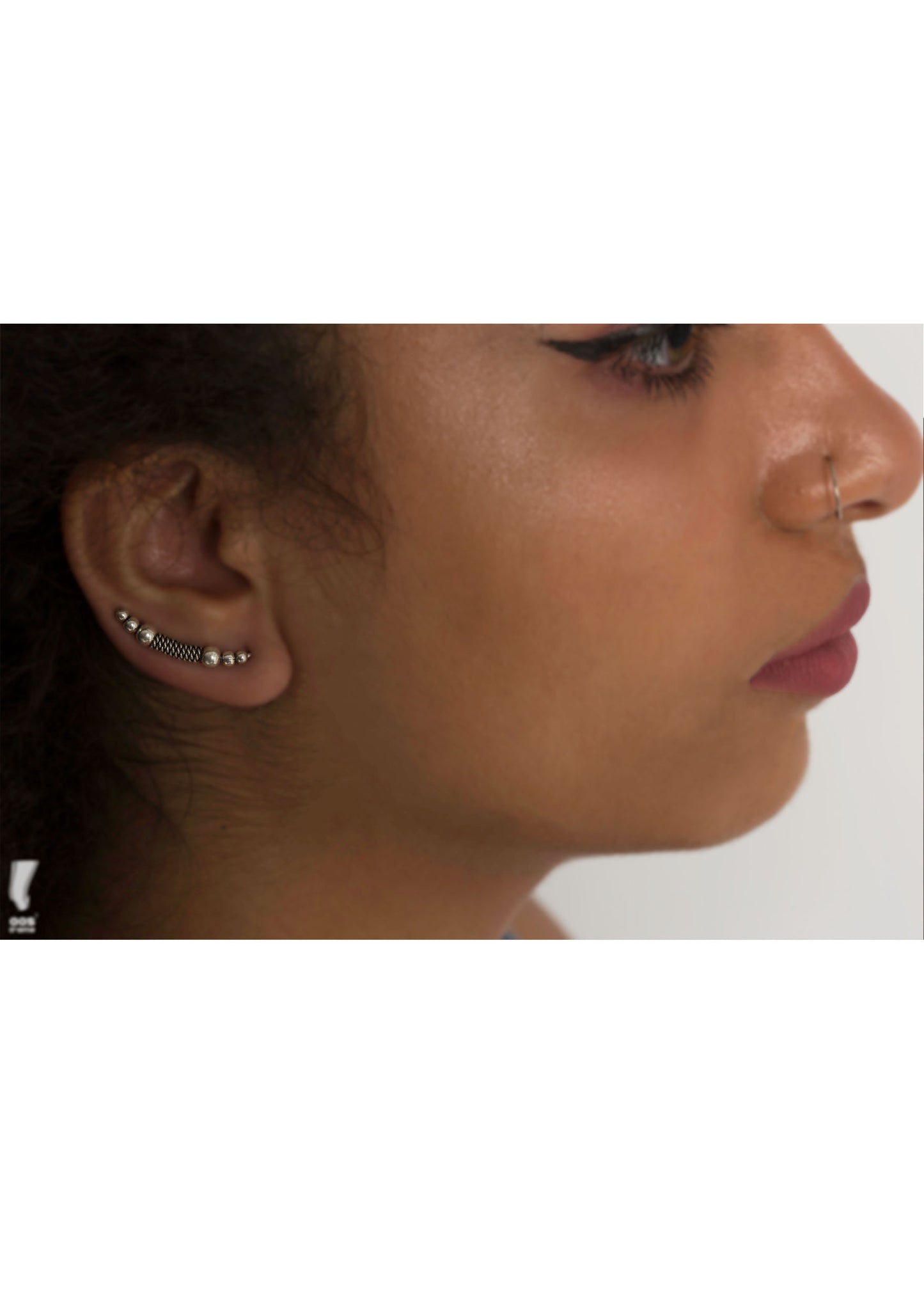 curved earrings